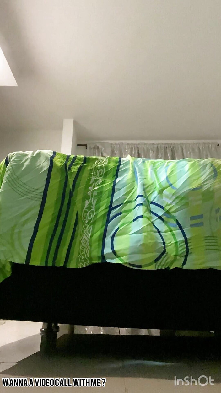 Tomas Styl: Usta terli ayaklarını ve yırtık çoraplarını gösteriyor