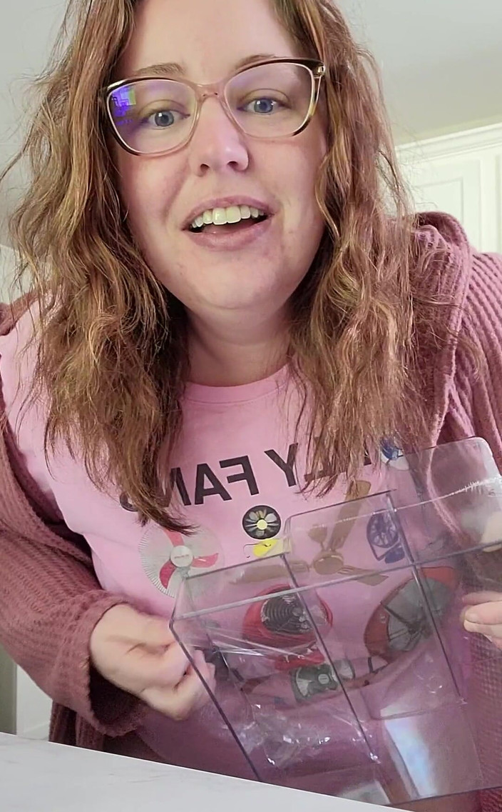 KinkyKatie: 私はこれにとても興奮しています!それはささいなことです、男!