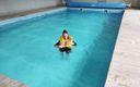 Sammie Cee: Crewsaver lifejacket review in pool