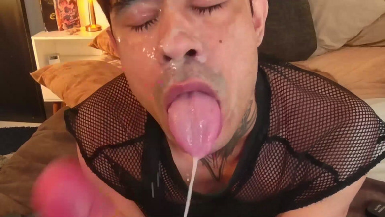 StephanosVerentt: Hisap pancutan mani mainan