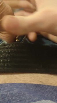 ใครอยากดูว่าเขายืนแข็งขนาดไหน?