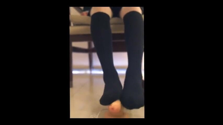 sisfetish: Uniform Socks Play, Mohu šukání na tvého ptáka?