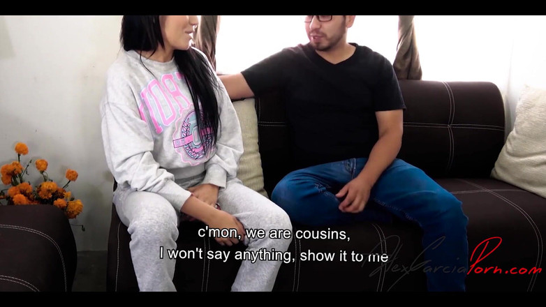 Alex Garcia Porn: 내 작은 이웃에게 나와 섹스하도록 설득하는 Agag - 스페인 포르노