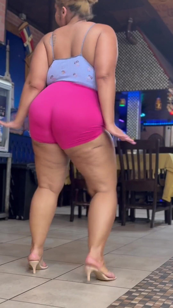 PutiLing: Leg Tease - High Heels Fetish - Puerto Rican BBW Fat Ass -...