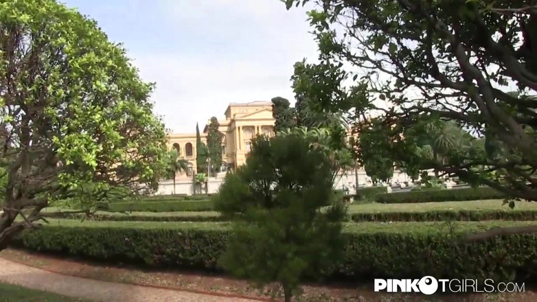 Pinko TGirls: De vackra Sabrina Prado kommer efter att ha dra i...