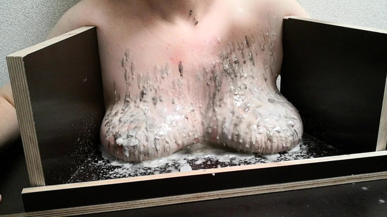 Bouncy Tits Action: Mașina de epilare cu țâțe 2