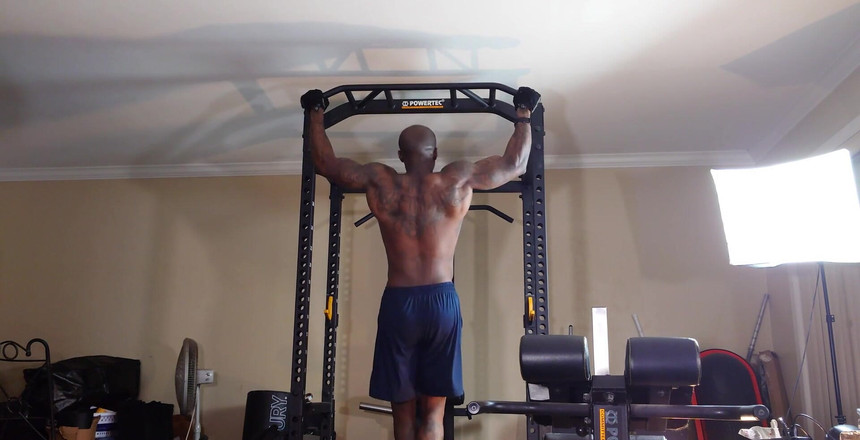 Hallelujah Johnson: Cvičení odporu je definováno strukturami, které tvoří komplex Lumbo-pánev-boky