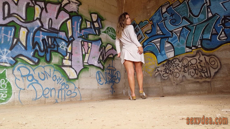 King of datass: Baise à L’île de L’Île de Sesa,