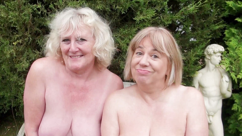 Dirty Doctors Clips - Mature British Lesbians: ビルダー