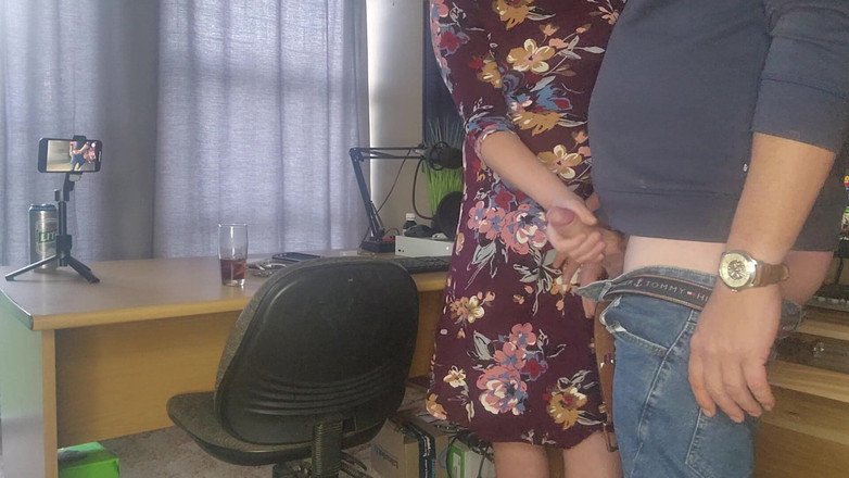 Sparowdox: Stepmom Helped Me Jerk Ofd Just Before Bedtime