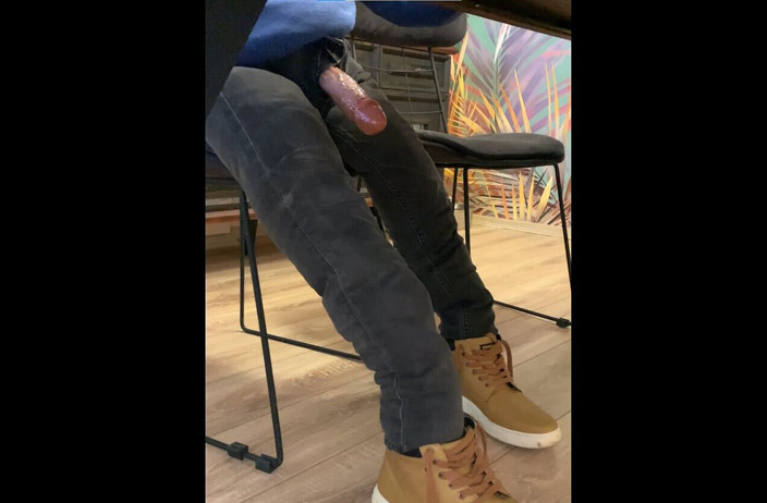 cd_aysemmm: I Accidentally Saw My Young Stepson's Cock.