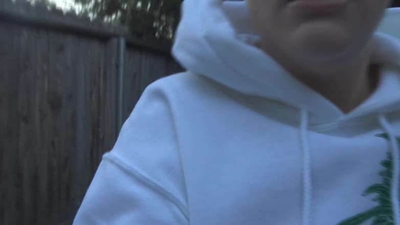 Tropical Lust: Kendra gets locked out of her house