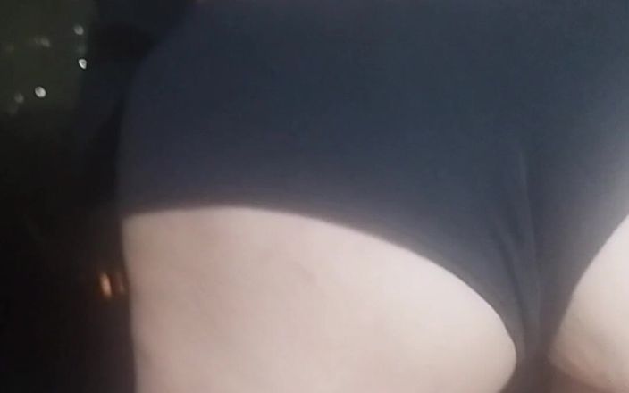 MaturecoupleVe: Mio marito mi fa una bella scopata per finire di...