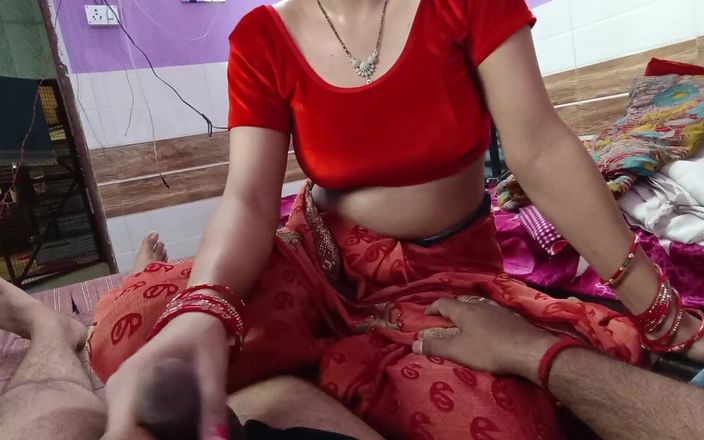 tannu: ターニャ・バビは夫の足を押し付けながらチンポを握りしめ、セックスをします。
