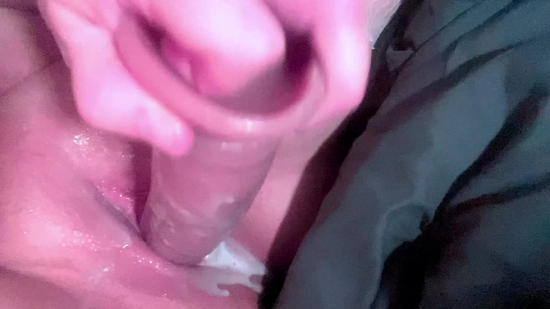 Vega Nova and Daddy: La figa della piccola Nova aveva bisogno di farsi allungare