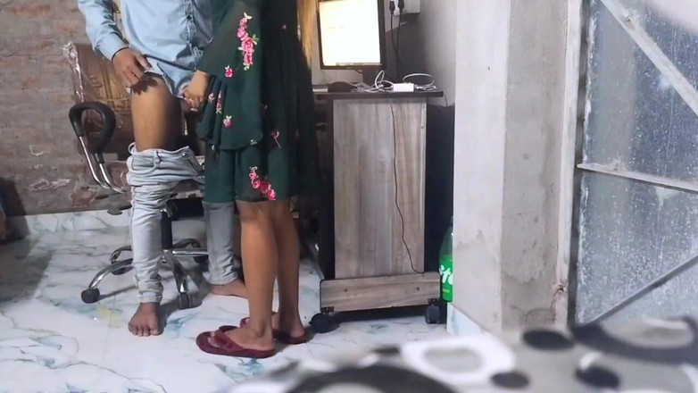 Fantacycutting: Il personale sexy ha avuto un ottimo video di sesso...