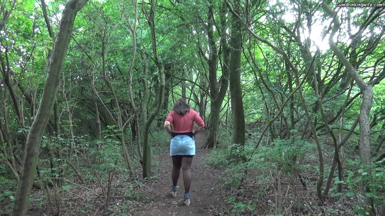 Cumdrinking Wife: 고속도로에서 트럭 운전사 10명의 갱뱅