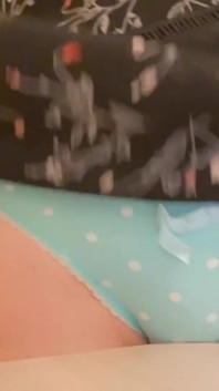Omg! Orgasme zonder handen. Heet poesje wrijven