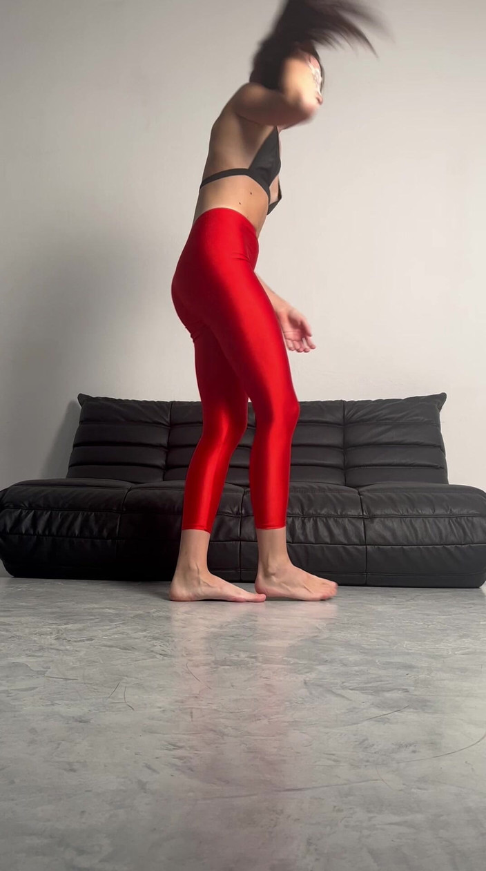 Skinny_lady69: Yoga-red Nylon Shine Leggings