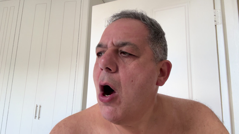 George Rex Solo: Nahá masturbace George Rex
