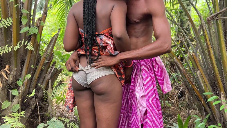 XQuillix: Venkovní sex pár