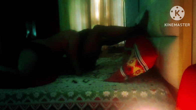 Ankita10000: Bhabhi v noci na líbánkách s velkým černým pérem, část 3