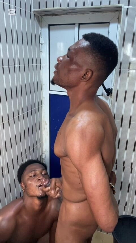 Dverse: Pot ve vaně a sex