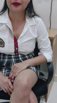 Indian College Teacher Giving Sex Lesson to Her Young Desi Student and Fucked