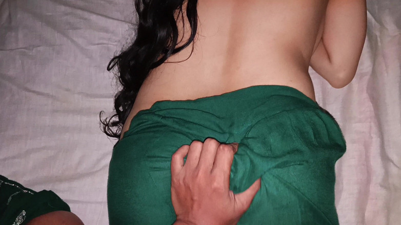 Hot Sudipa: デシ・インディアンの美しいホットな女の子スディパ、ホテルの部屋でインドのデシのボーイフレンドとハードコアにセックス。
