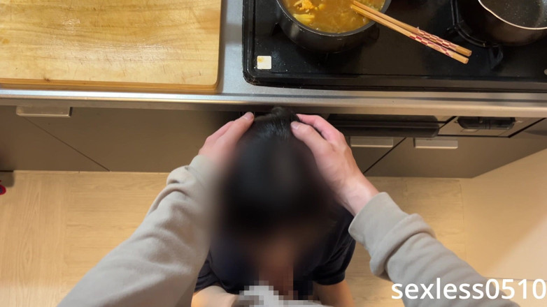 sexless0510: [while Cooking] Interrupting with Fellatio