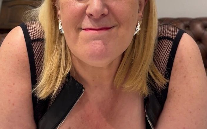 catherinecan69: Külot mu giyiyorum
