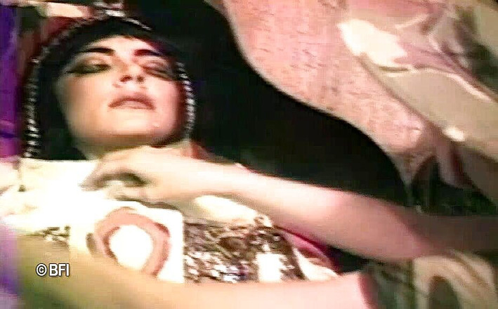 Art of Bondage: La vendetta di schiavitù di cleopatra