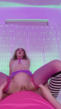 Fiica vitregă minionă face sex dur cu o pulă mare