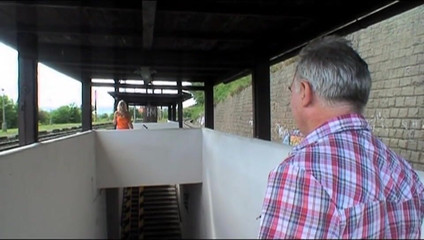 Family X: Mladá prsatá svádí starého muže