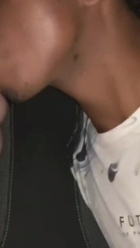 YoungEnglishBBW BBC Nata4sex lambendo chupando meus mamilos duros
