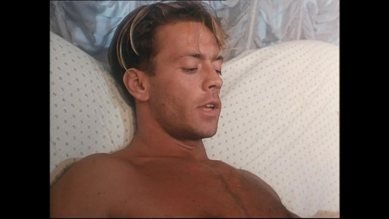 Rocco Siffredi and Friends: Moana Pozzi e la milf sexy con la figa pelosa...