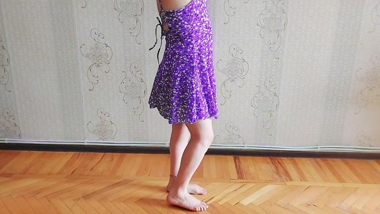 Kitty_Cross: 내가 스트럿하는 동안 내 이름을 속삭이다