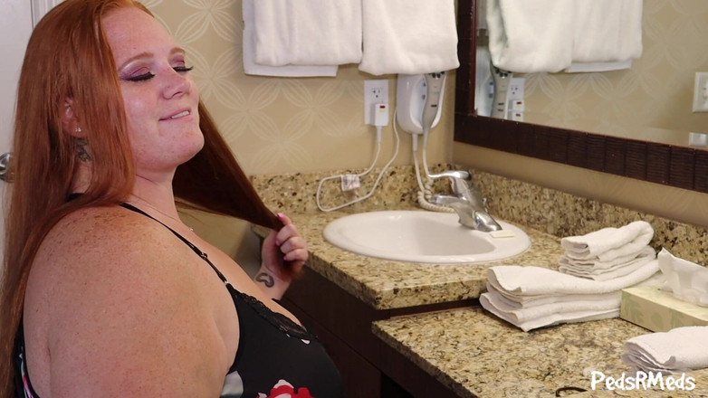 PedsRMeds: Julie ginger lagi asik gosok bulu jembutnya yang aduhai