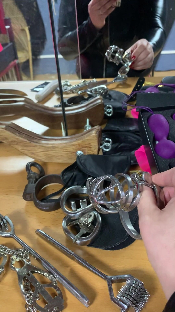 Maitresse Clara: Te abro las puertas de esta mazmorra