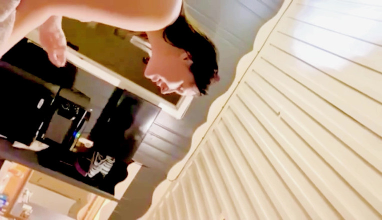 Gonna make you squirt: Mi tocco le palle del fotografo 55m lo stuzzica leccando le...