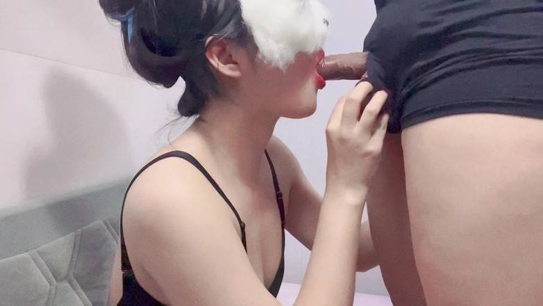 MrBigso: Она сделала мне минет после некоторого времени убеждения, который заставил меня много кончить