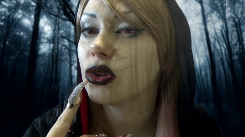 Goddess Misha Goldy: 넌 그냥 순종할거야! 그리고 내가 원하는 언제든지 내 음식이 될!