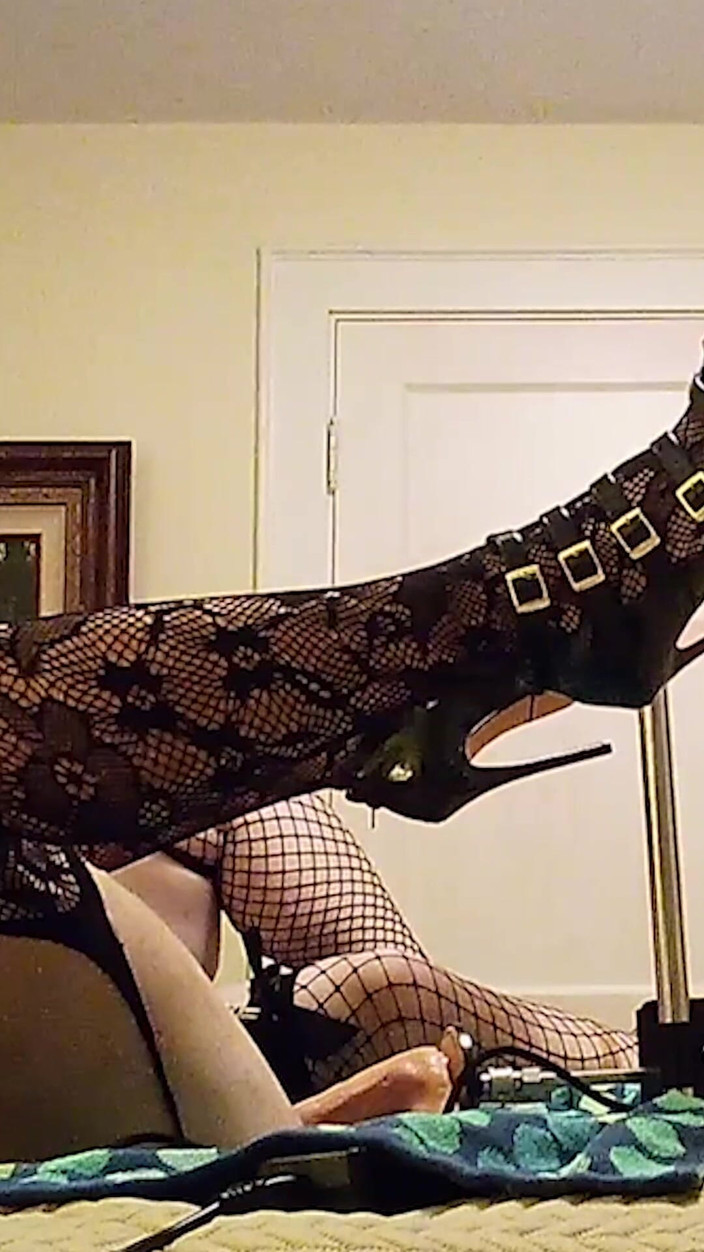 Sissy Bailey Wilde: क्रॉसड्रेसर और चुदाई मशीन - संकलन 4