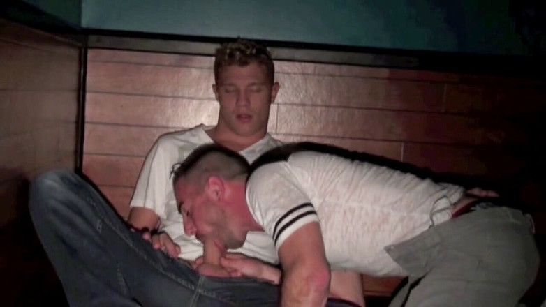 Gaybareback: Бастіан відтрахав Камерон Фрост