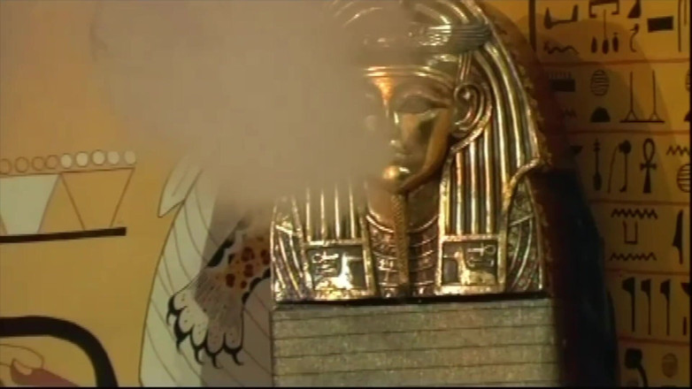 Inhonorof porn: Den upphetsande och 2 kåta slampor: Trekant vid Cleopatra's Court