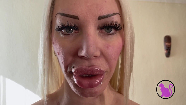 Pink Pussy Pictures Munich: Vedeta porno italiană se bucură de pula unor tipi normali -...