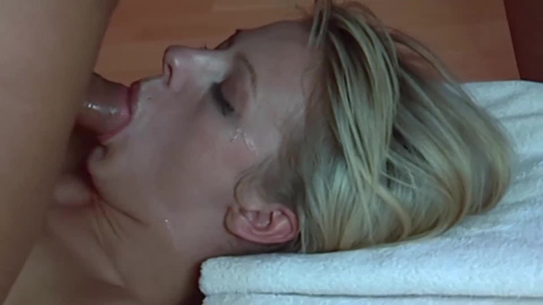 Kinky Angels: Śliczna blond dziwka pieprzy niesamowite