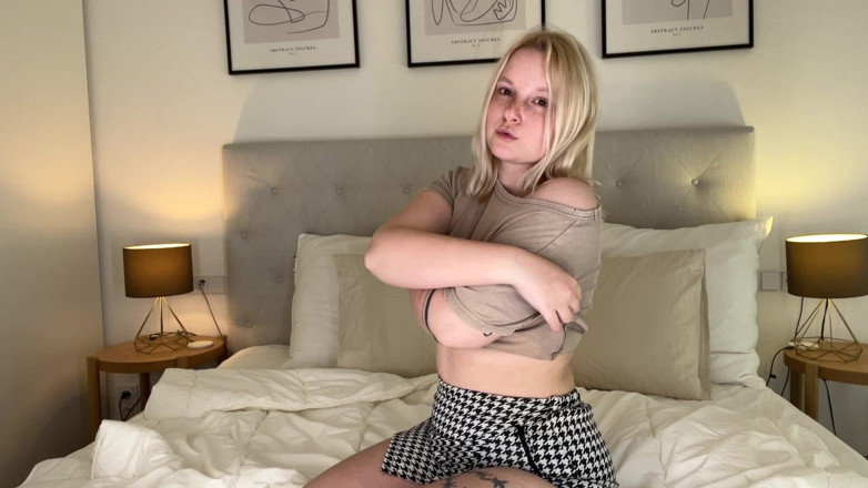 WeAreNewbies: A Little Show From Julia