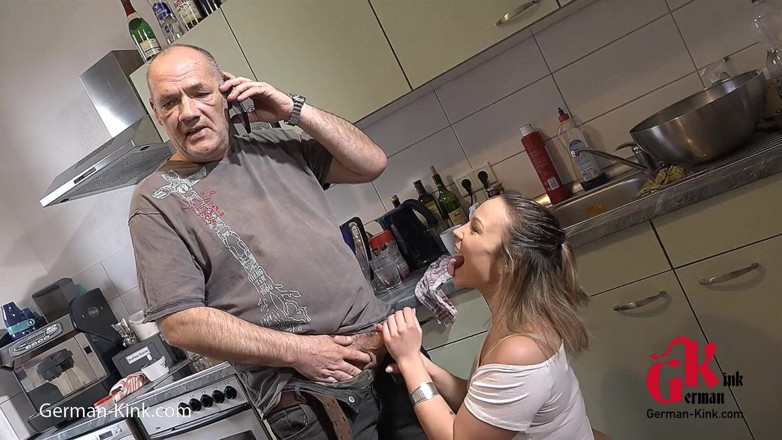 German Kink: Telefon blowjob and deepthroat