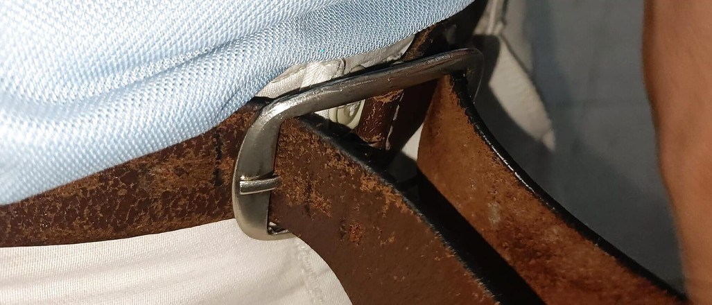 LovedSunsine1990: Hoy no vení con aceite en mi pene